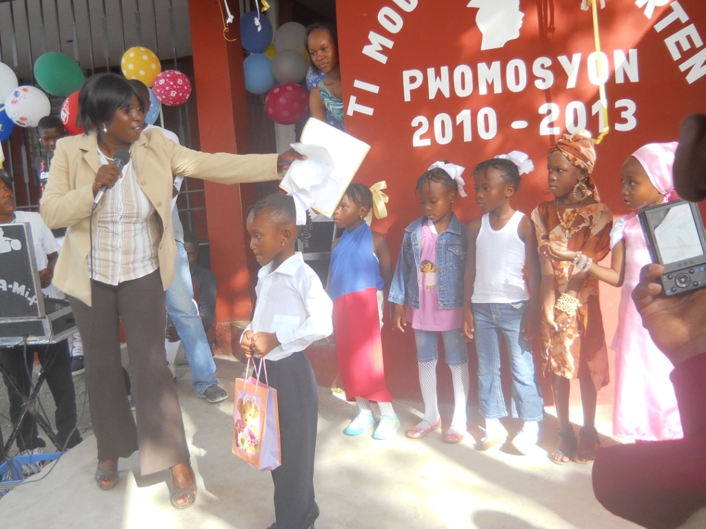 17graduationgarderie2013.jpg