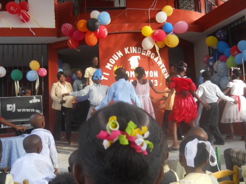 34graduationgarderie2013.jpg