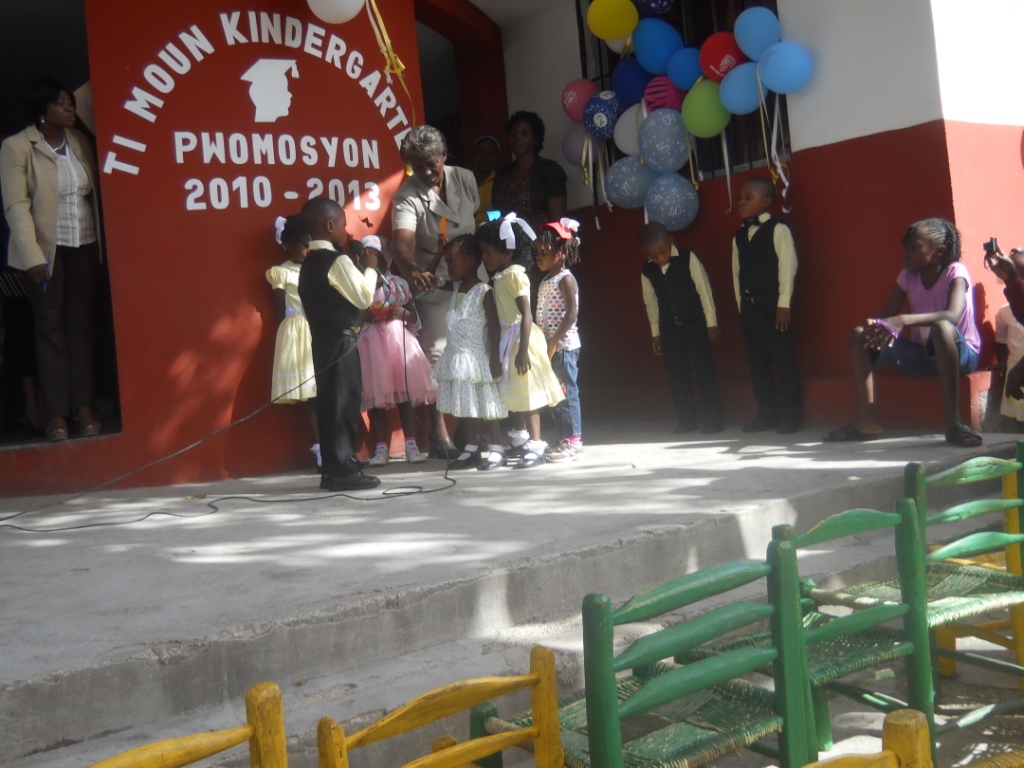 5graduationgarderie2013.jpg