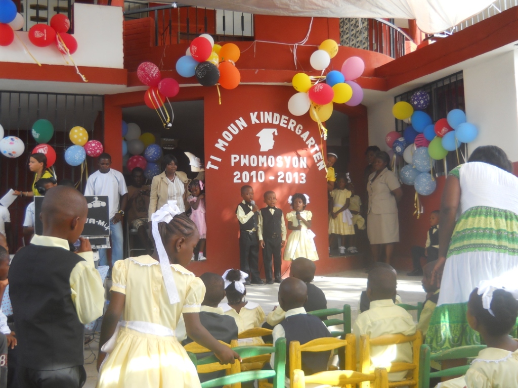 8graduationgarderie2013.jpg
